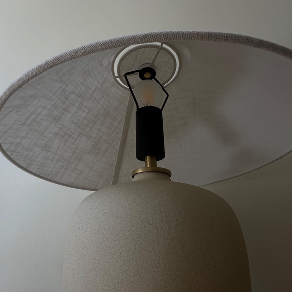 White/ Cream minimalist Table Lamp by Audo Copenhagen - Picture 3 of 7